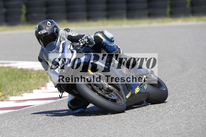 Archiv-2025/48 25.08.2025 Cornu Master School ADR/rot-rouge/24